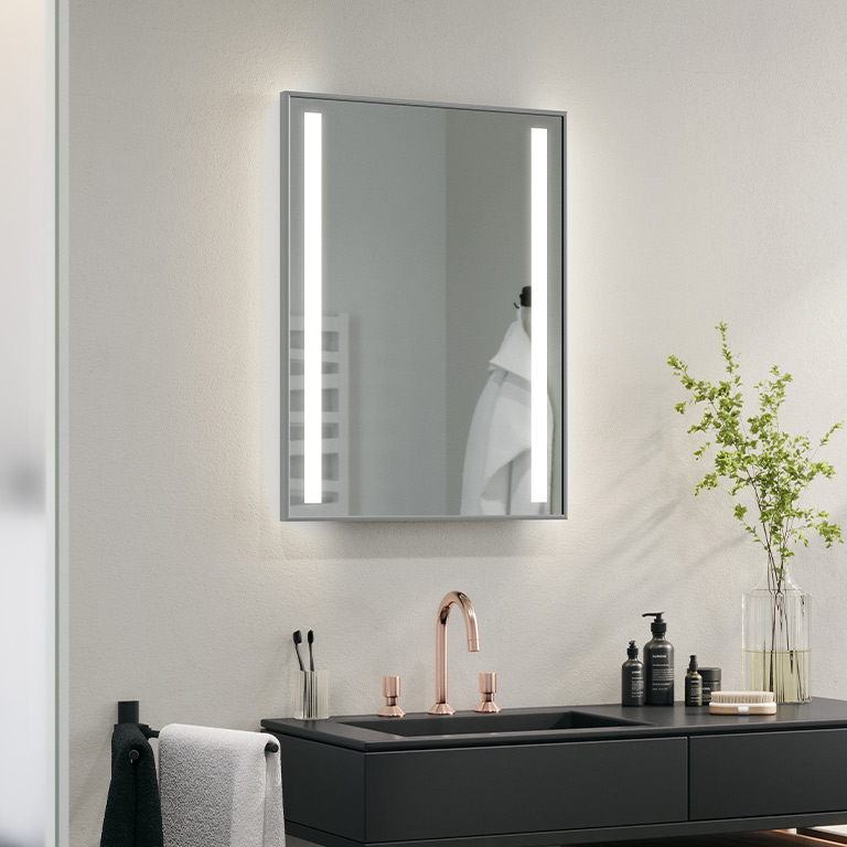 Aluminiumrahmen Spiegel LED Korin